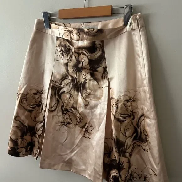 Banana republic silk blend printed skirt  4 - Picture 3 of 9